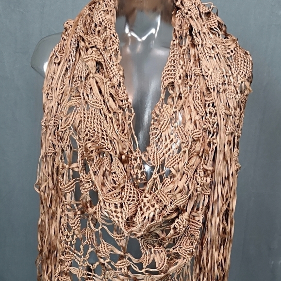 70s Vintage Boho Macrame Crochet Fringe Handmade Wrap - Picture 5 of 8